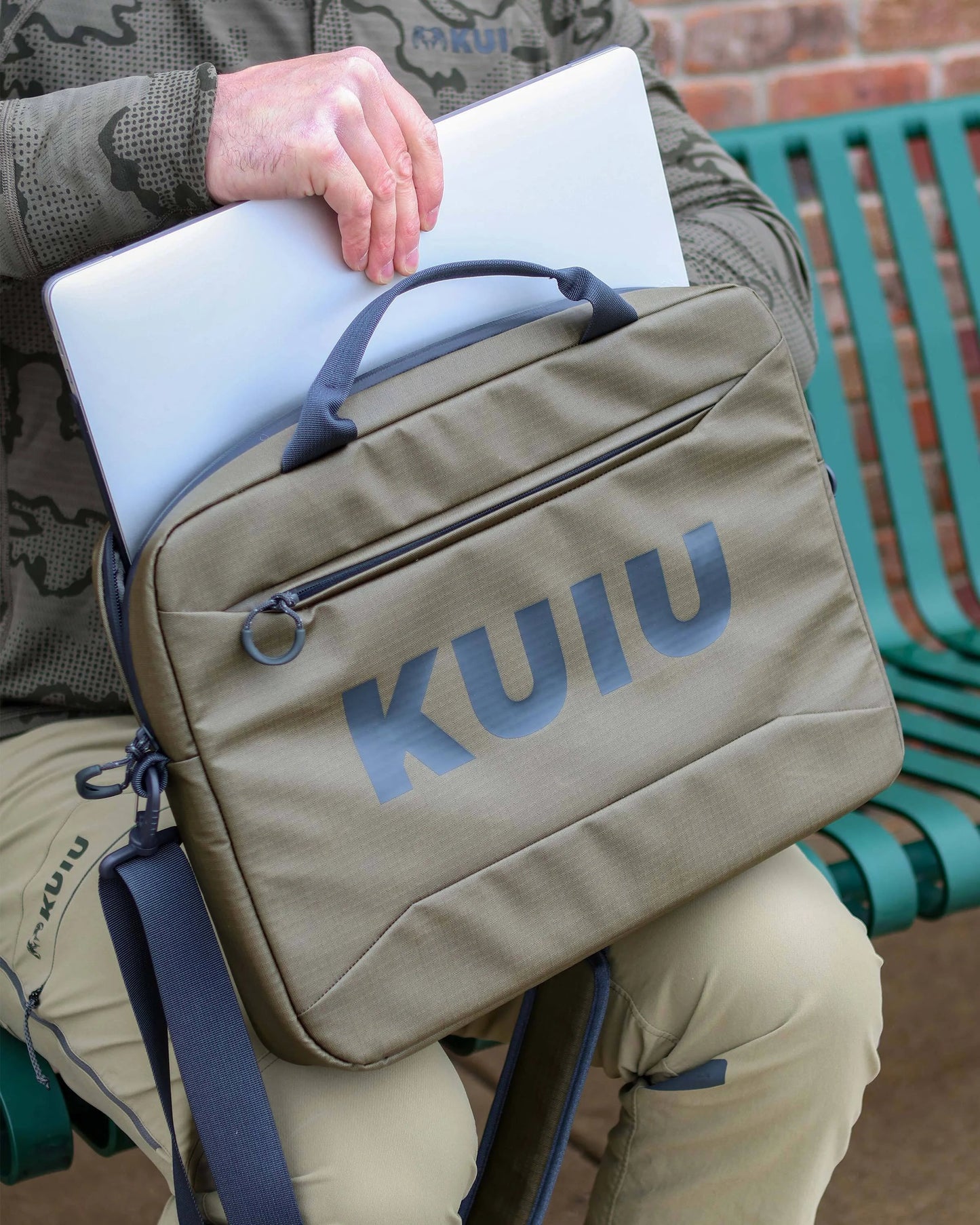 Waypoint Messenger Bag | Bourbon